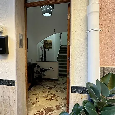 La Dimora Di Anna E Ciccio Кастельдачча