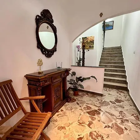 Апартаменты La Dimora Di Anna E Ciccio Кастельдачча